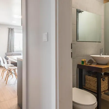 Golden Shore With Private Pool In *