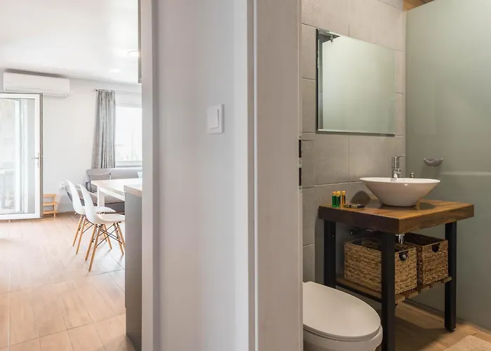 Golden Shore With Private Pool In *